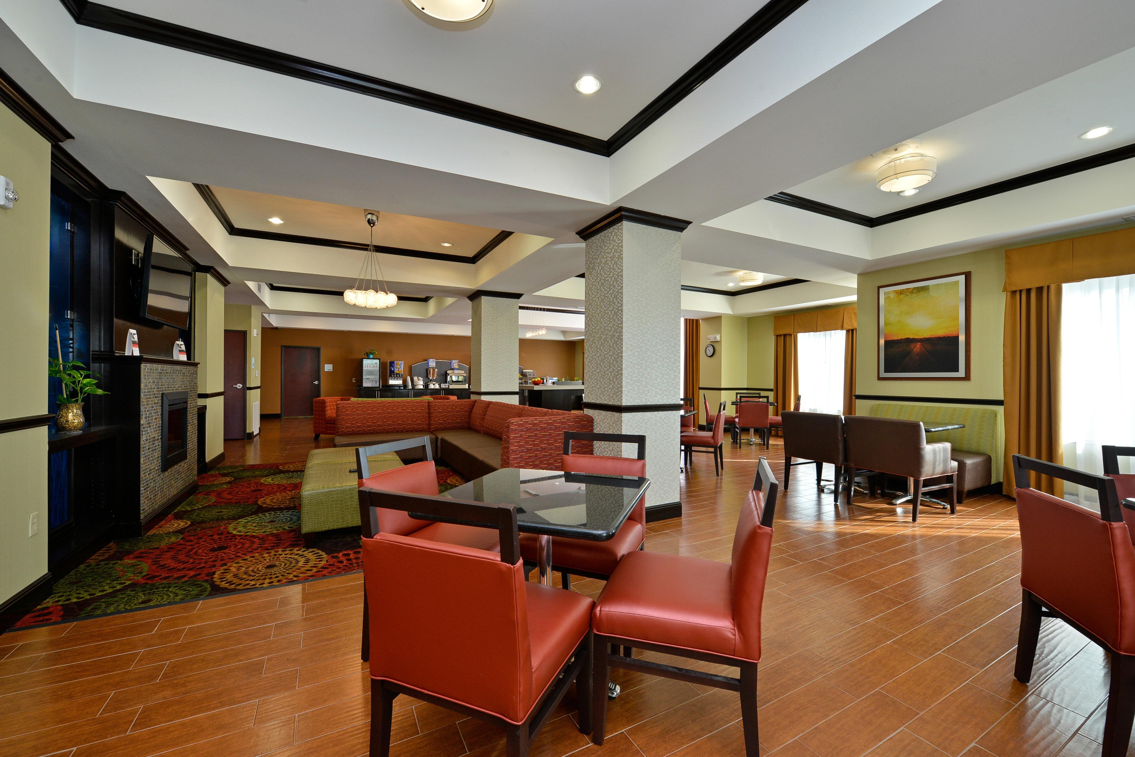 Holiday Inn Express Alva By Ihg Esterno foto