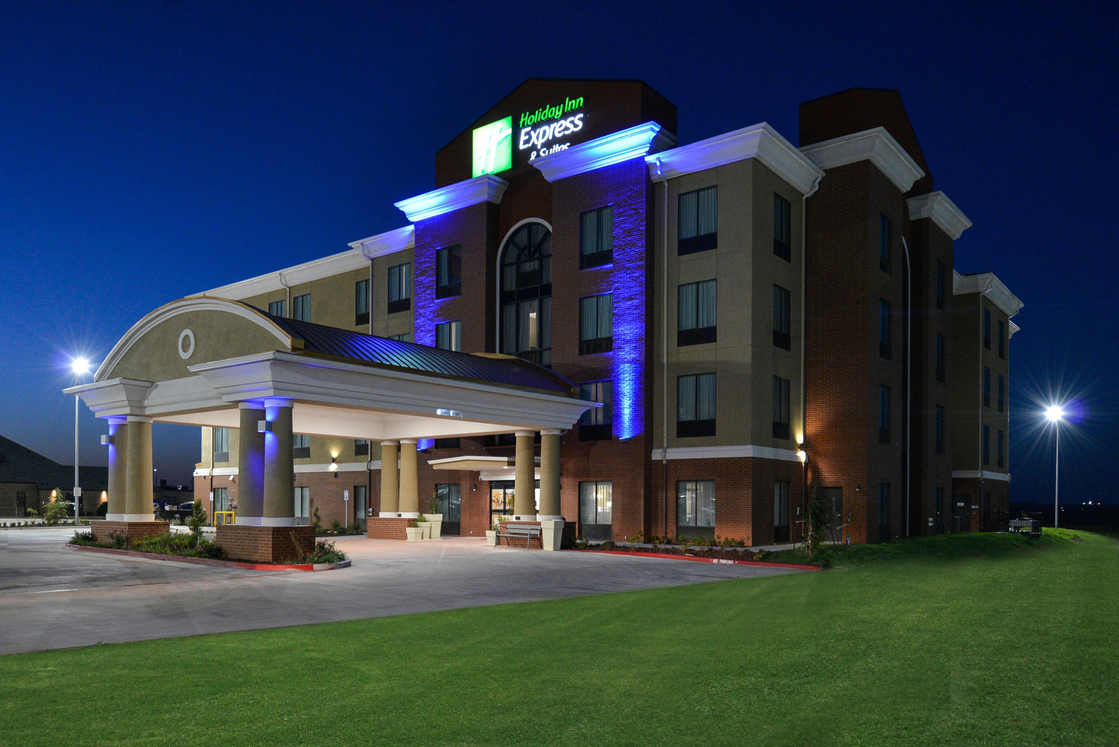Holiday Inn Express Alva By Ihg Esterno foto