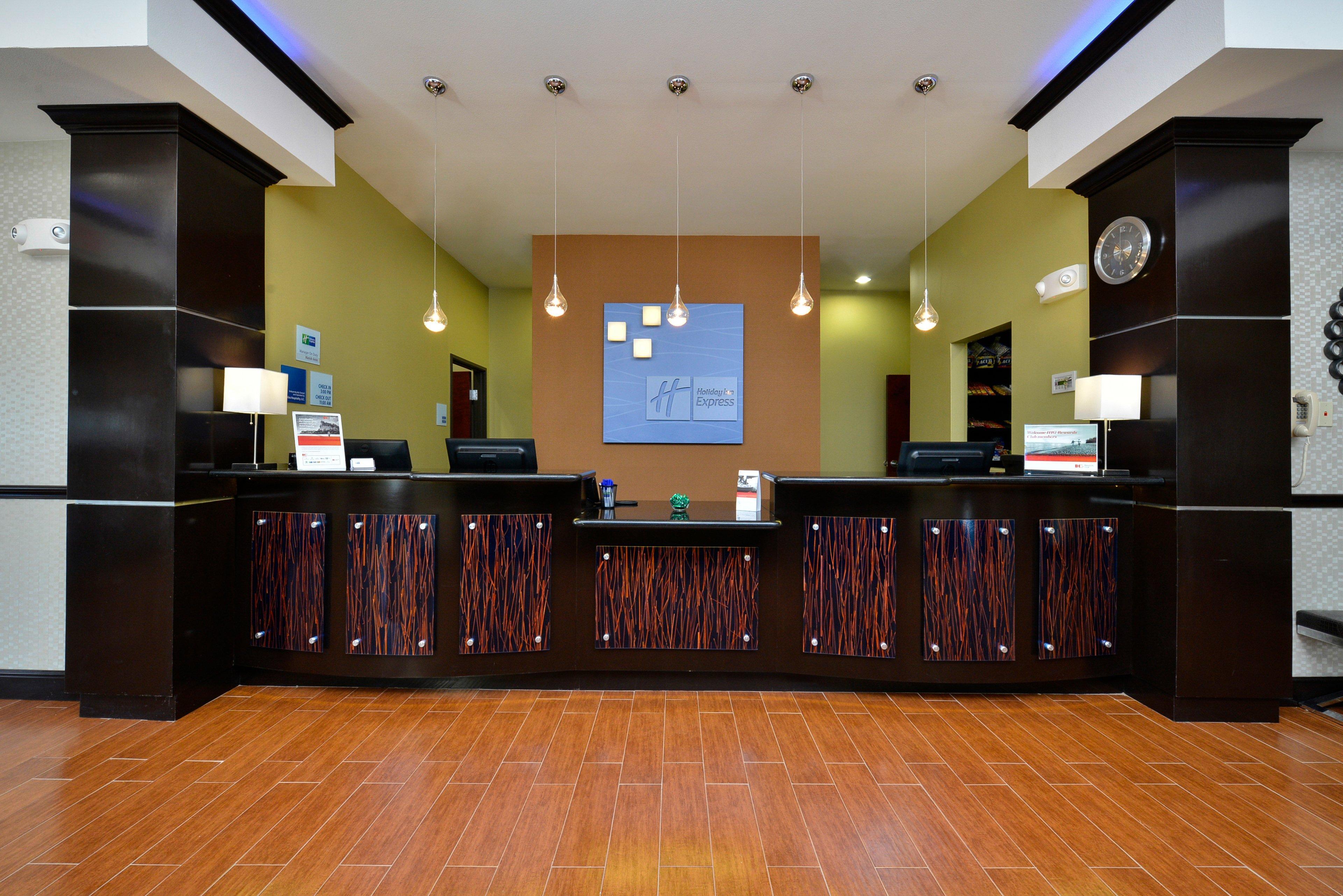 Holiday Inn Express Alva By Ihg Esterno foto