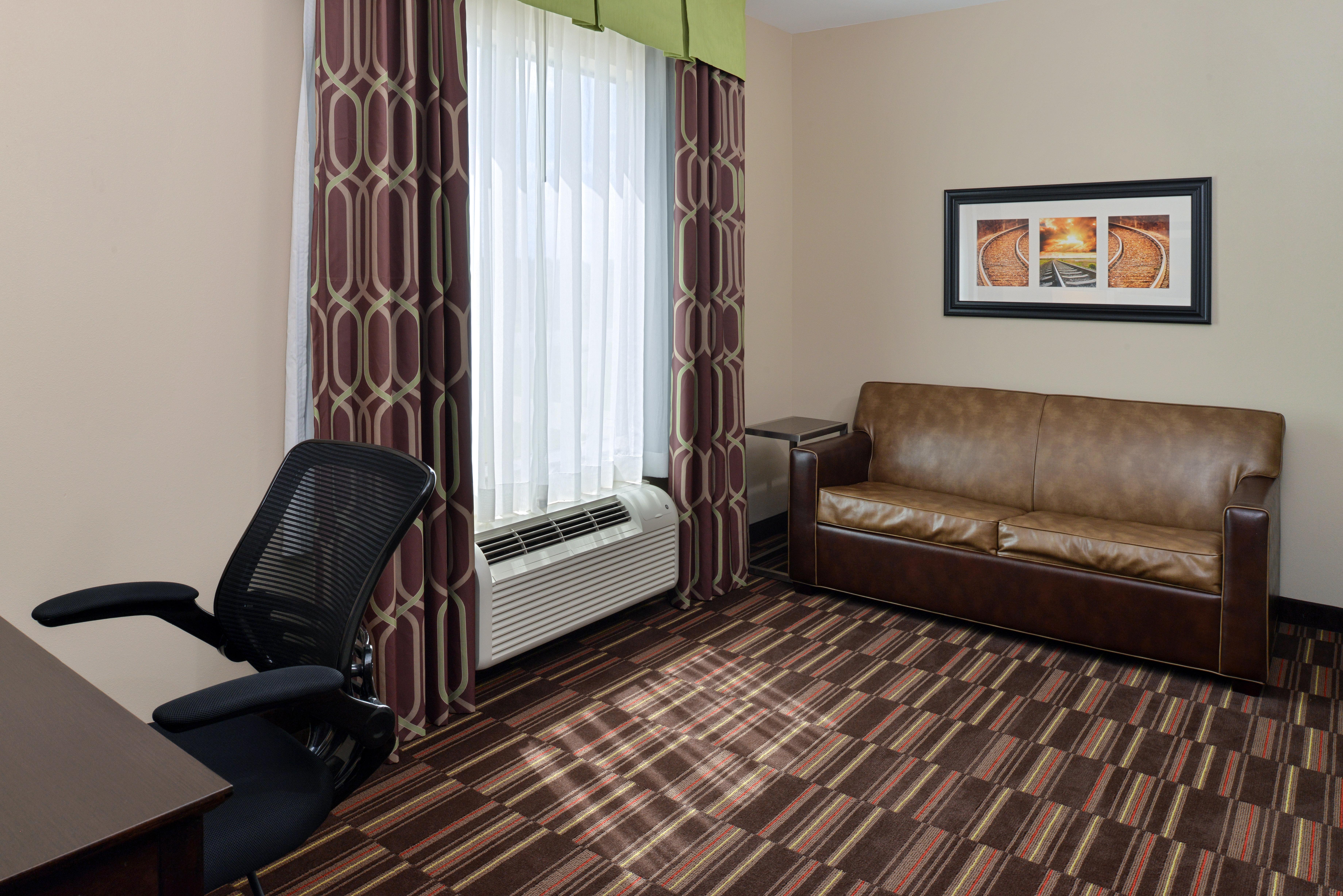 Holiday Inn Express Alva By Ihg Esterno foto